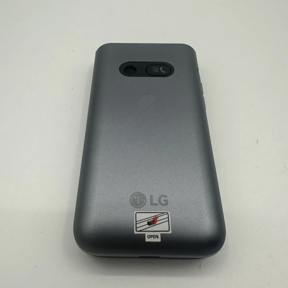 LG Classic Flip L125DL TracFone GSM CDMA 8G Unlimited No Contract Data Talk Text